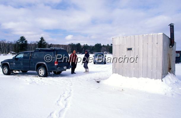 canada ontario  25.jpg - Lac Surprise en hiverCabane de pêcheur sur la glaceSundridgeOntarioCanada